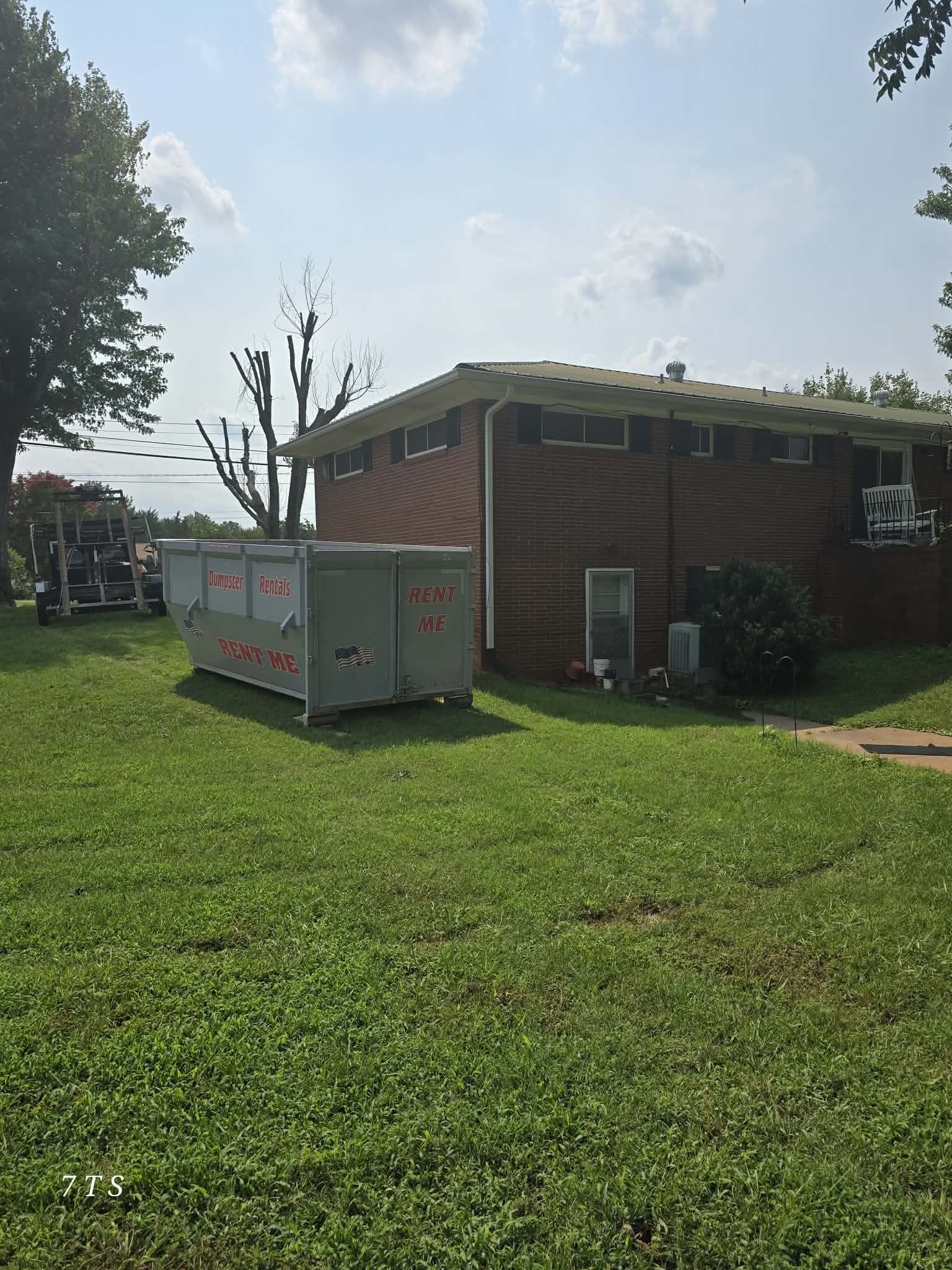 Gallery photos for Dumpster Rentals That Show Up When You Need Them: Image #3