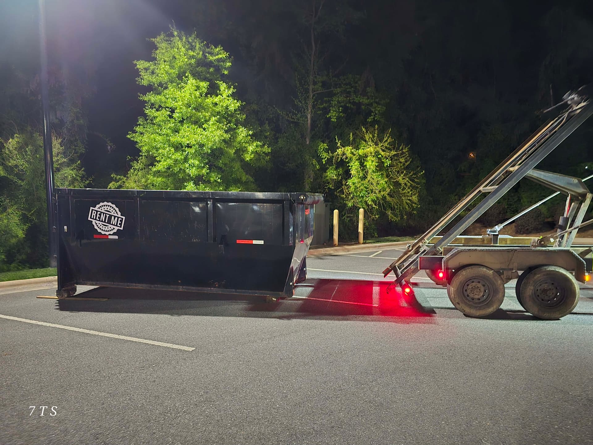 Gallery photos for 20 Yard Roll-Off Dumpsters Ready for Commercial Jobs: Image #1